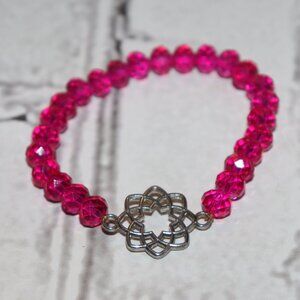 Beautiful hot pink glass beaded and silver bracelet 7"